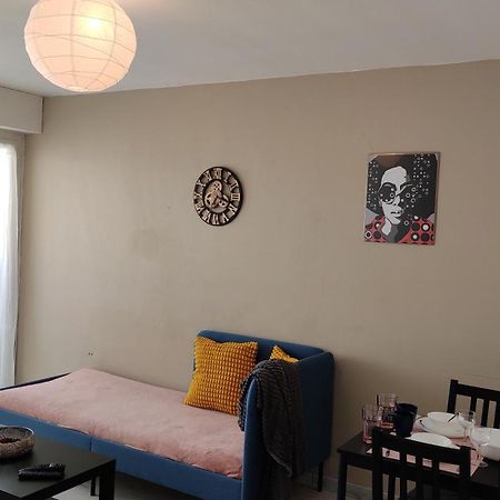 Charmant Appartement Proche Melun Centre Ville Exterior photo