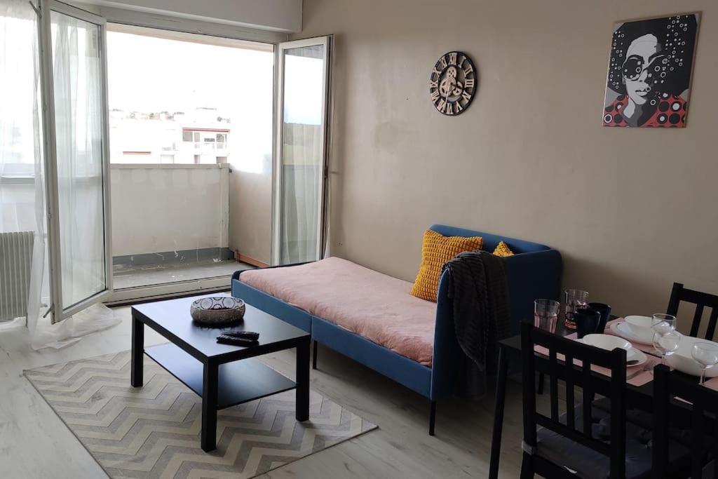 Charmant Appartement Proche Melun Centre Ville Exterior photo